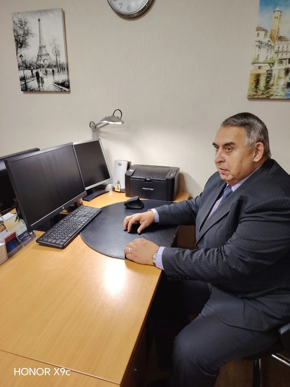 Адвокат Михаил Королёв за работой